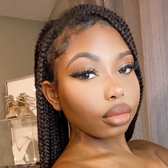 Meet your Posher, Makaila - Picture 4 of 4